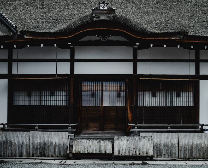 Embrace the Danish Way: A Guide for Japanese Travelers